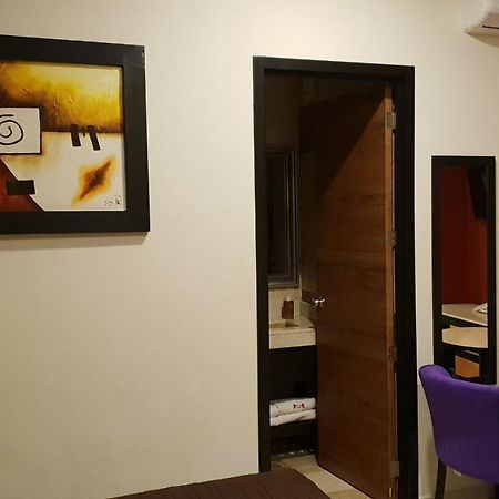 Hotel Leones プエブラ エクステリア 写真